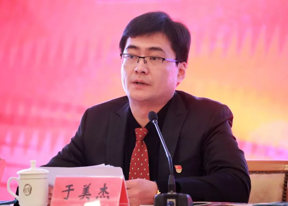 奉賢區(qū)奉城鎮(zhèn)年度先進(jìn)表彰大會(huì) | 寶開榮獲“納稅百強(qiáng)企業(yè)”