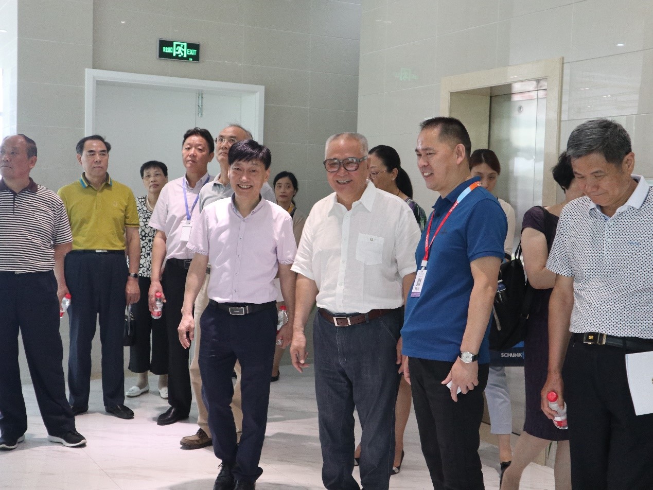 新聞 | 無錫市原政協(xié)領導、吳涇鎮(zhèn)黨委領導一行蒞臨寶開參觀考察